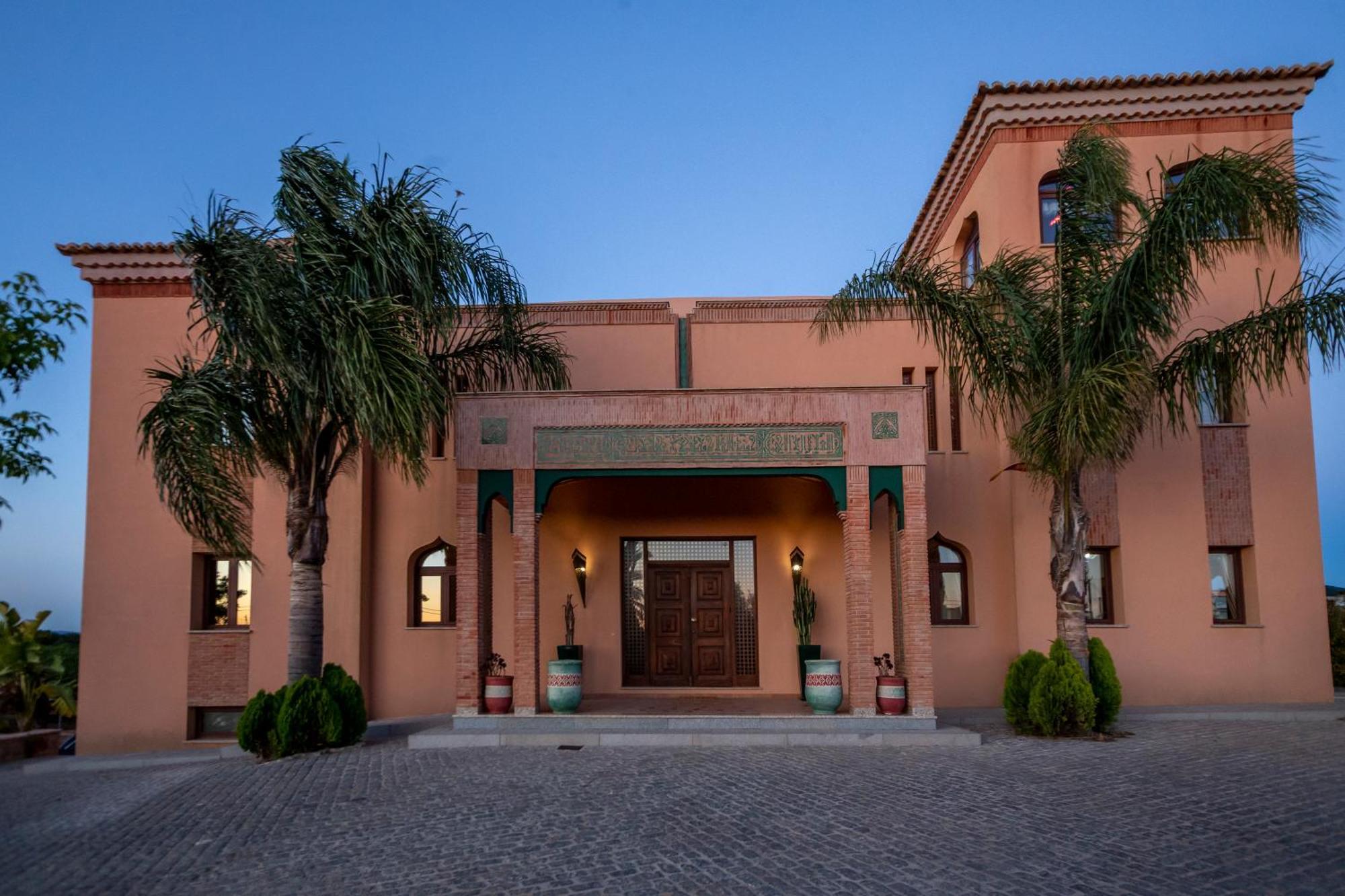 Al Karob Yoga Boutique Hotel Гия Экстерьер фото